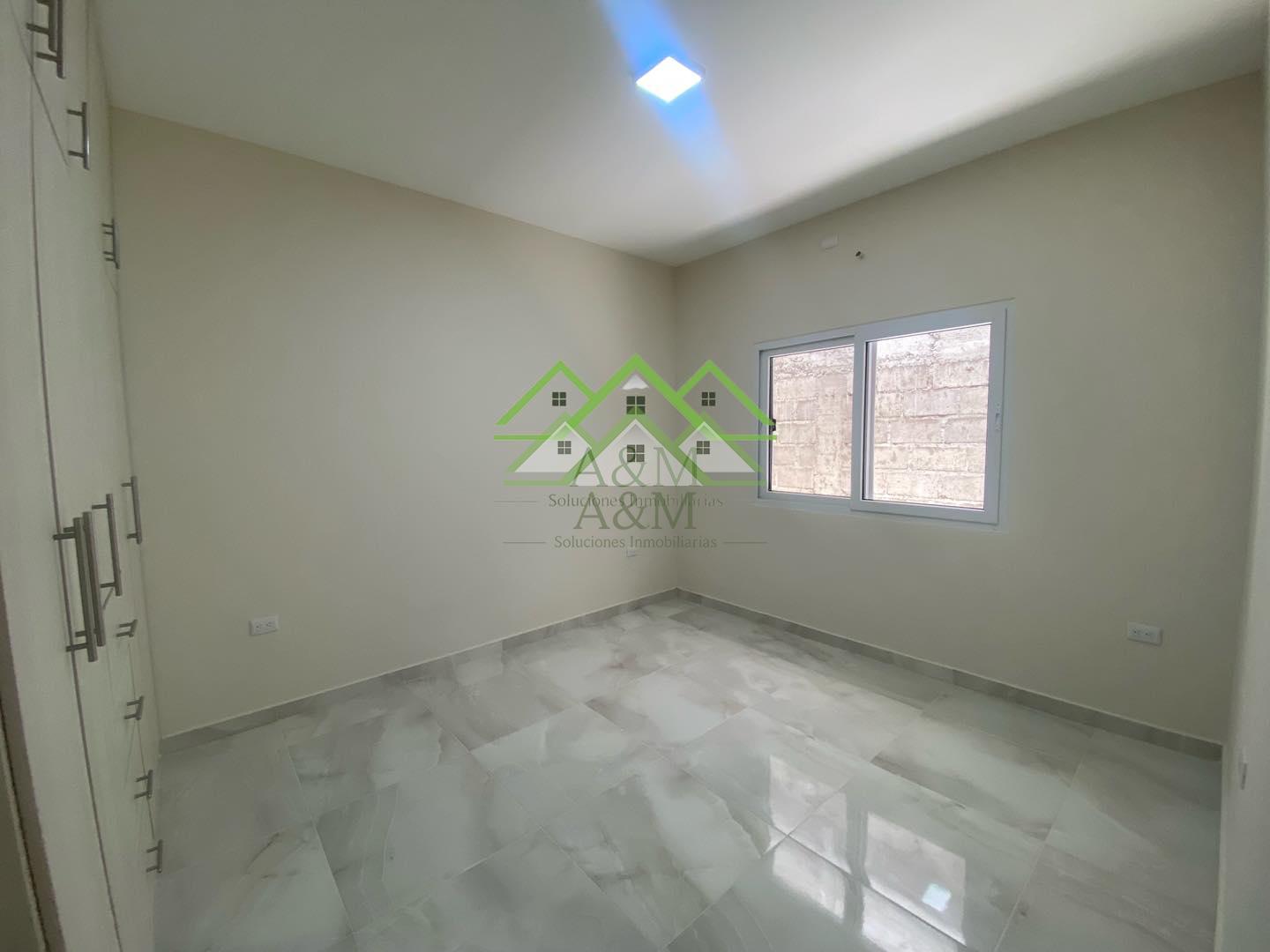 Linda casa en venta en Res. Roble Oeste