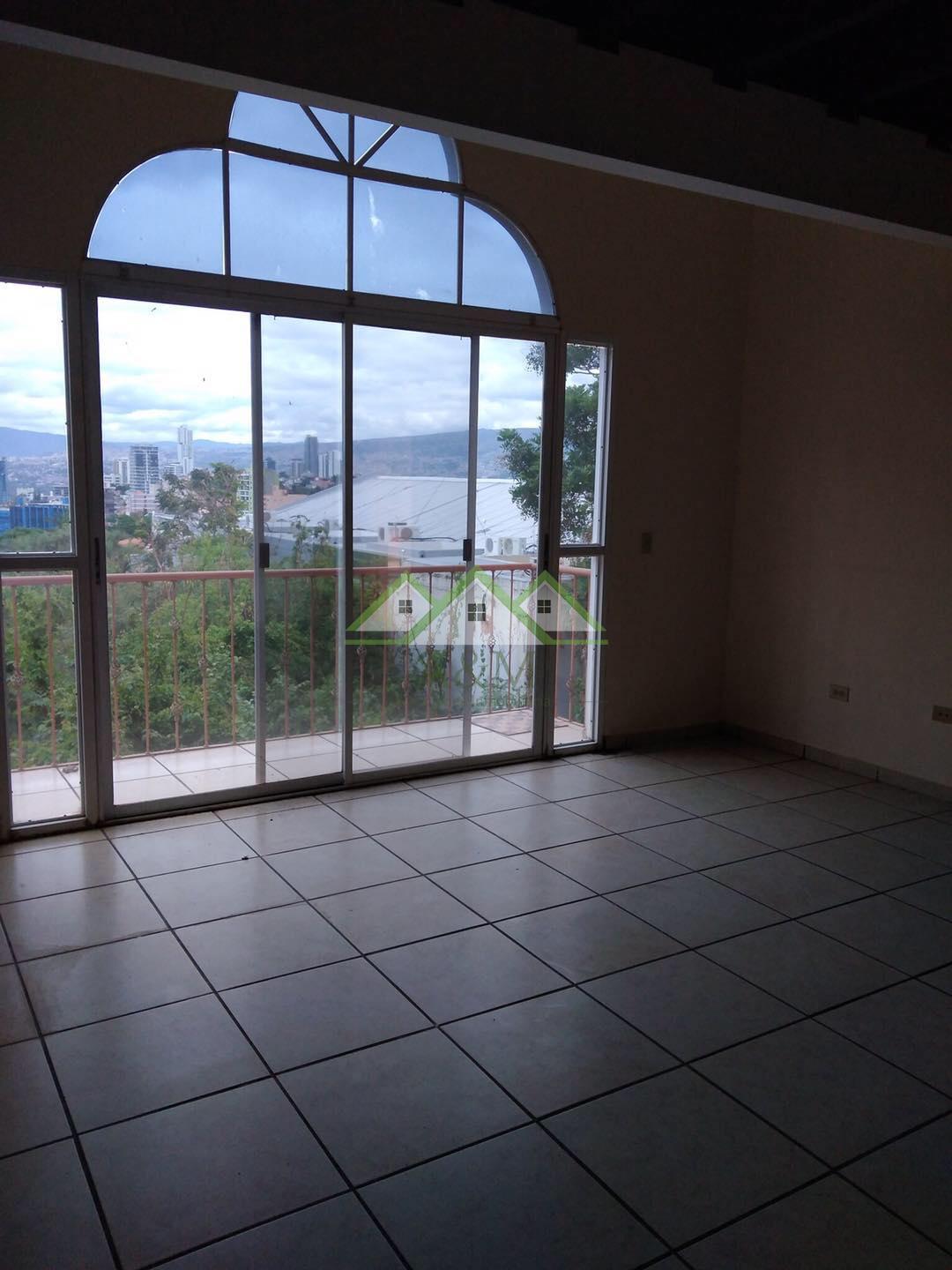 Casa en venta en La Loma, cerca de Plaza La Loma, a 5min del Blvd. Morazán