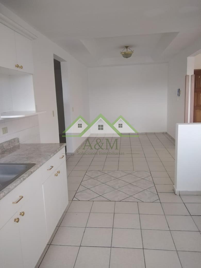 APARTAMENTO EN ALQUILER EN LOMAS DEL MAYAB