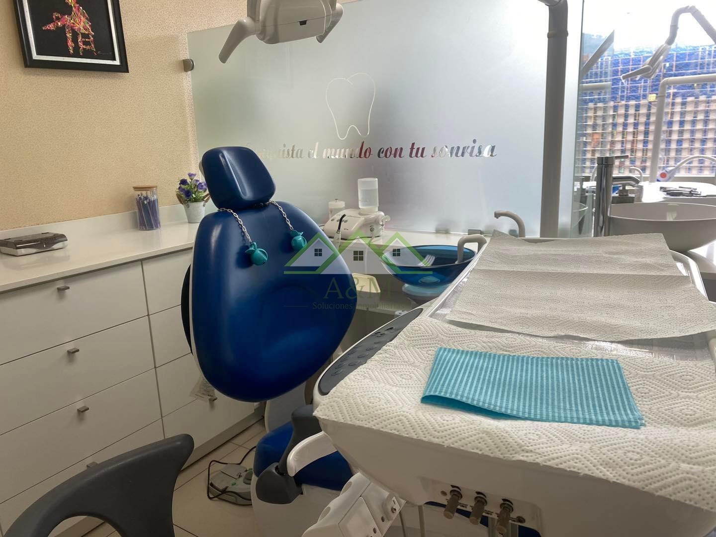 Espacio compartido en clínica dental en Centro Morazán.