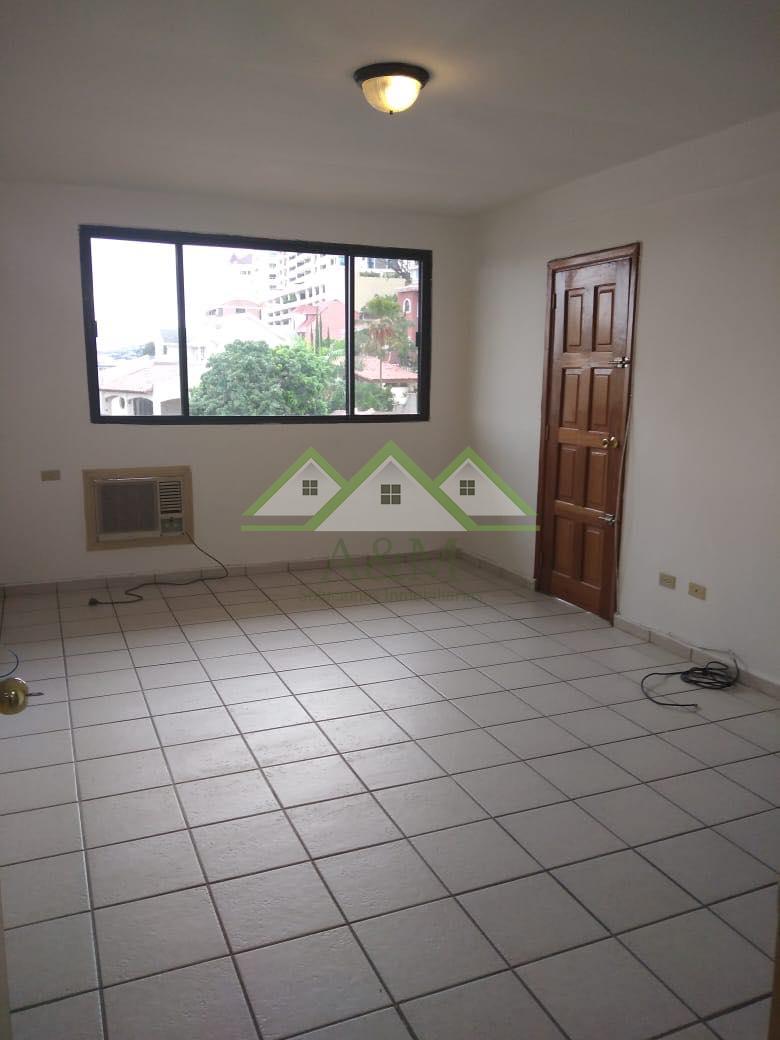 APARTAMENTO EN ALQUILER EN LOMAS DEL MAYAB