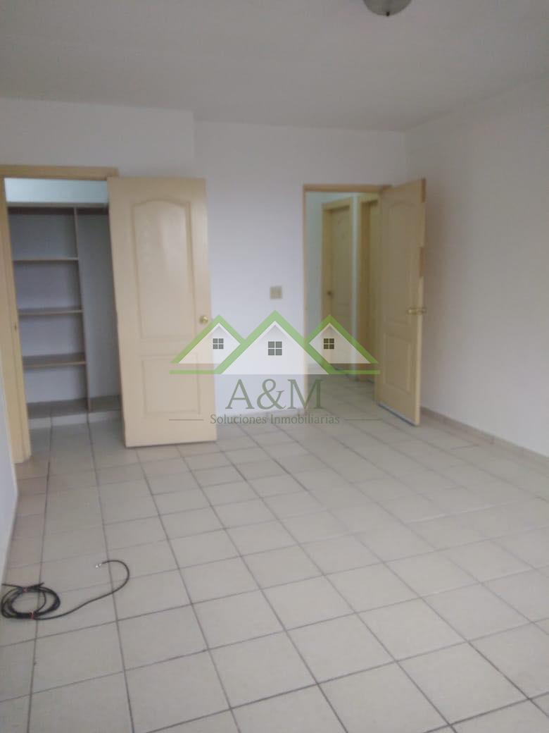 APARTAMENTO EN ALQUILER EN LOMAS DEL MAYAB